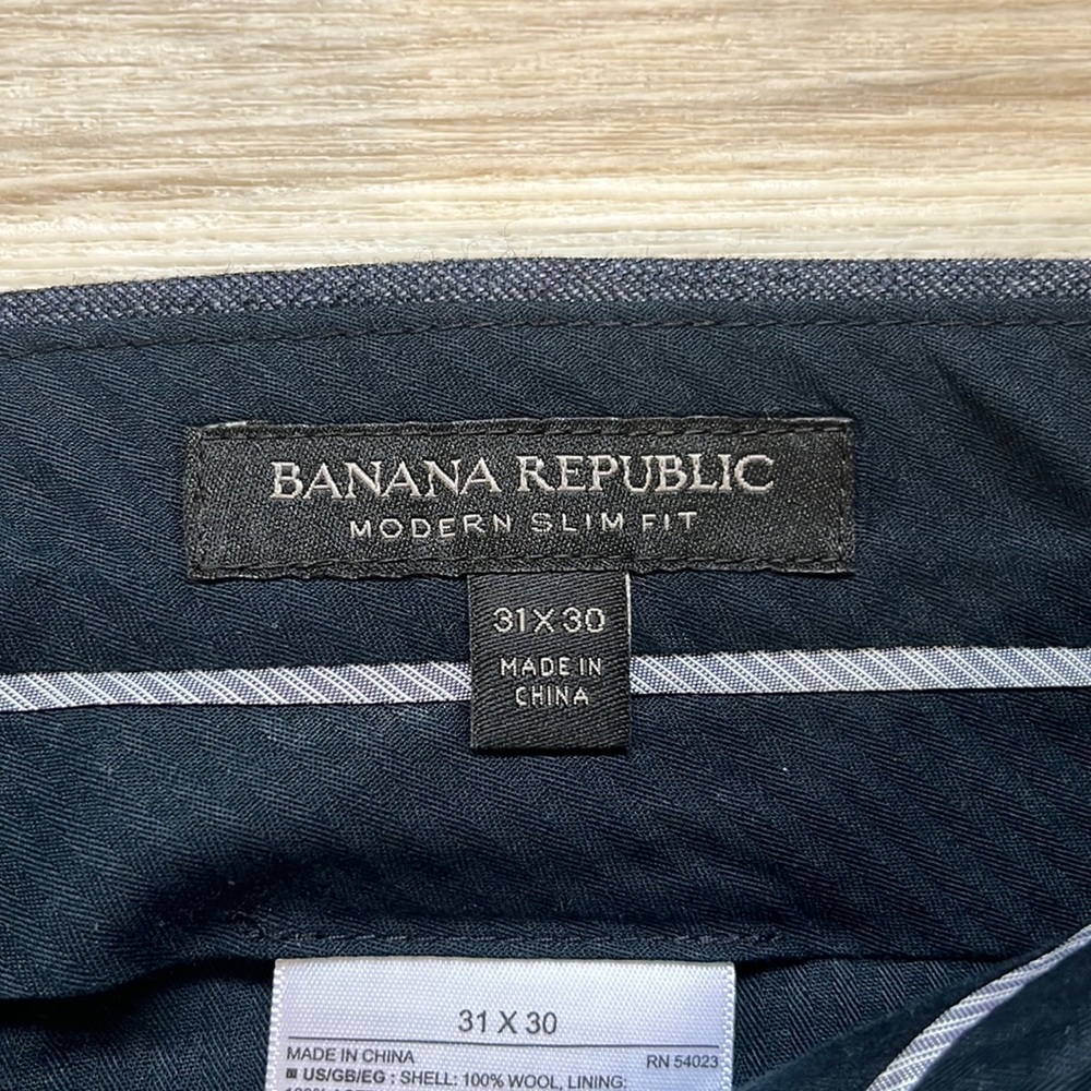 Banana Republic Slim Fit 31x30 Dress up Pants